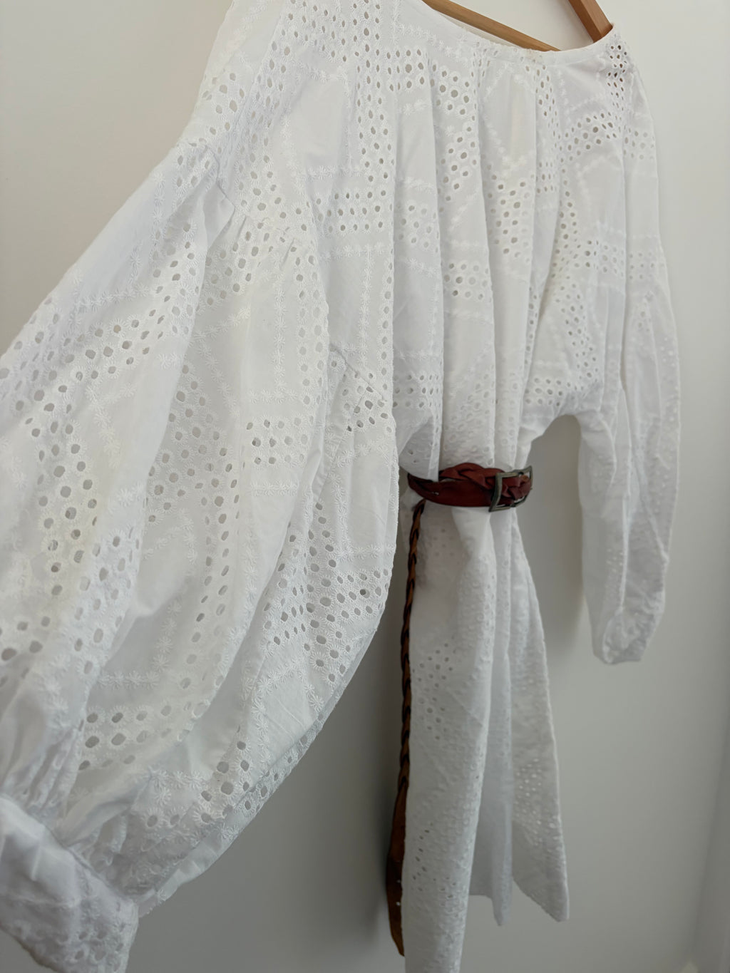 Gypsy shift dress : broderie anglaise