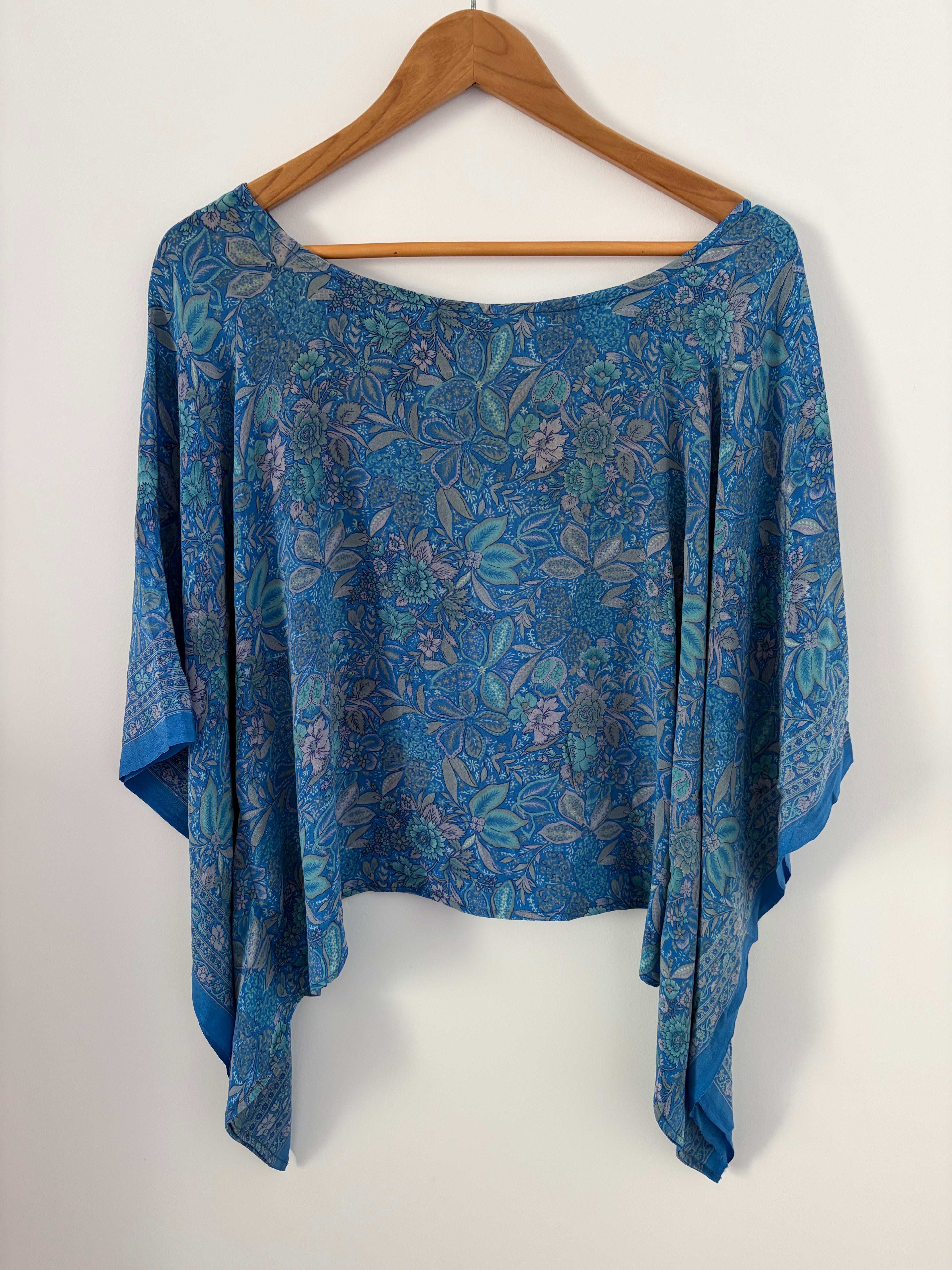 Rumi top : azure floral (long)