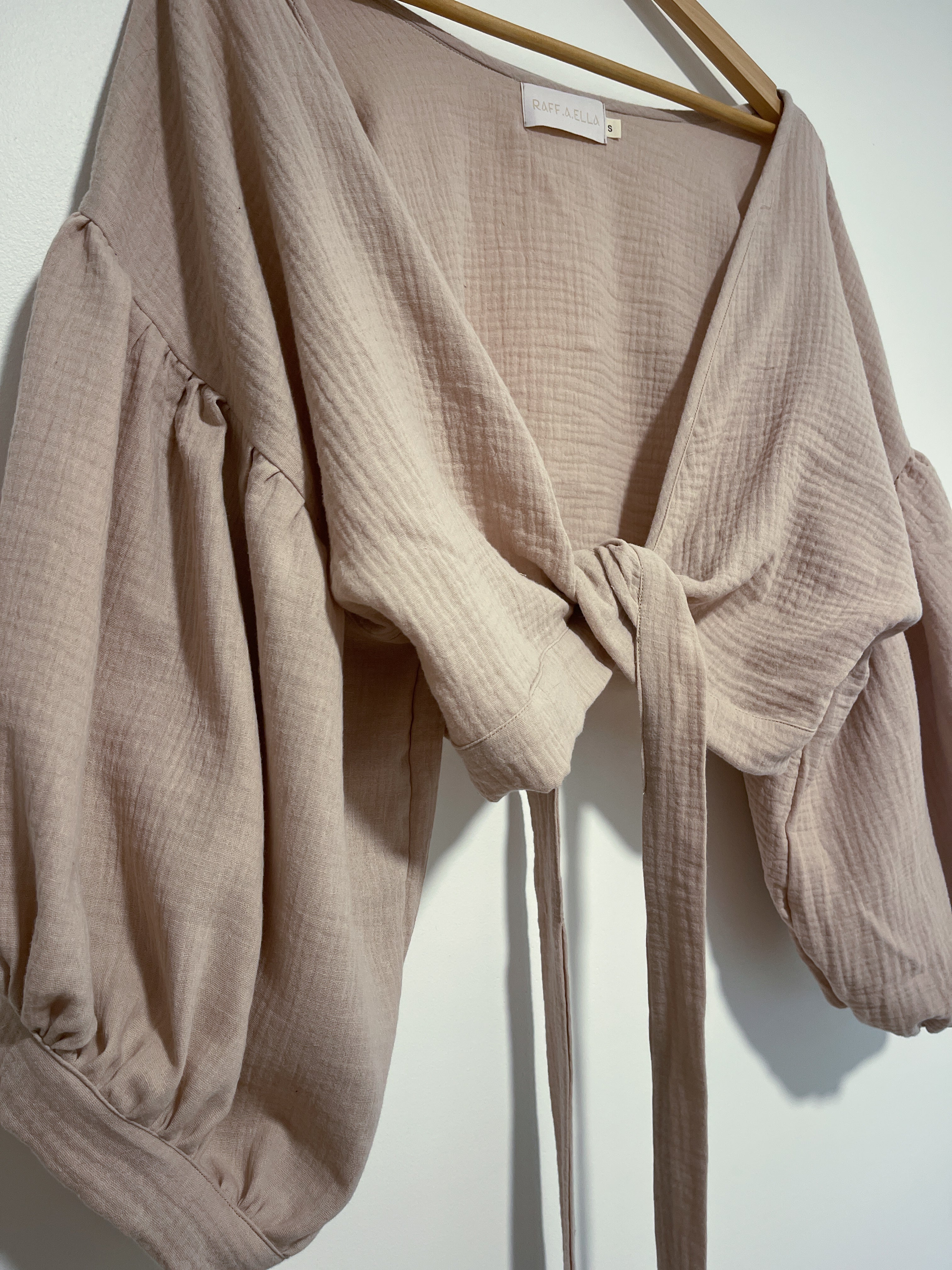 Persephone wrap top : chai