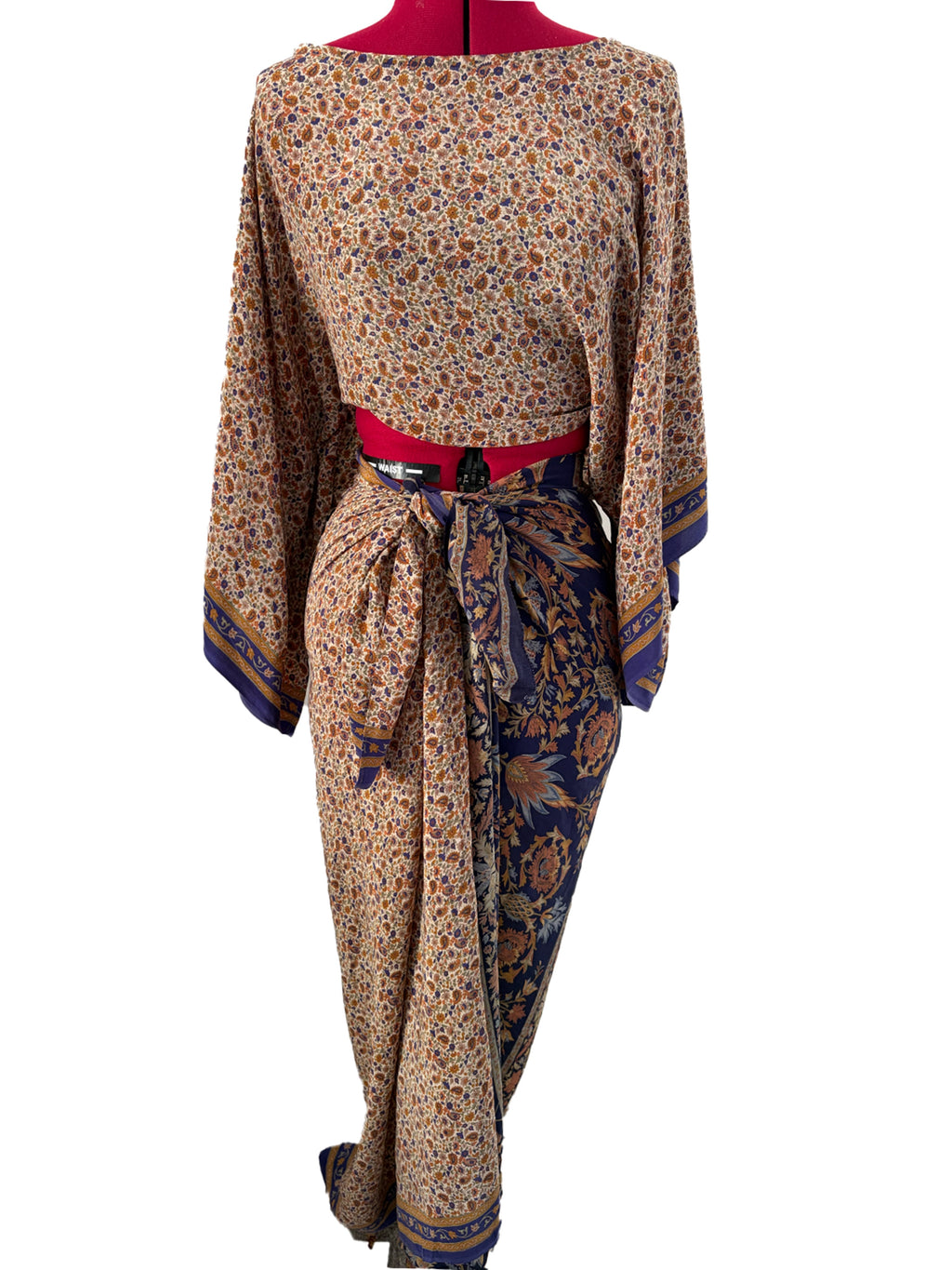 Rumi crop top : navy micro floral