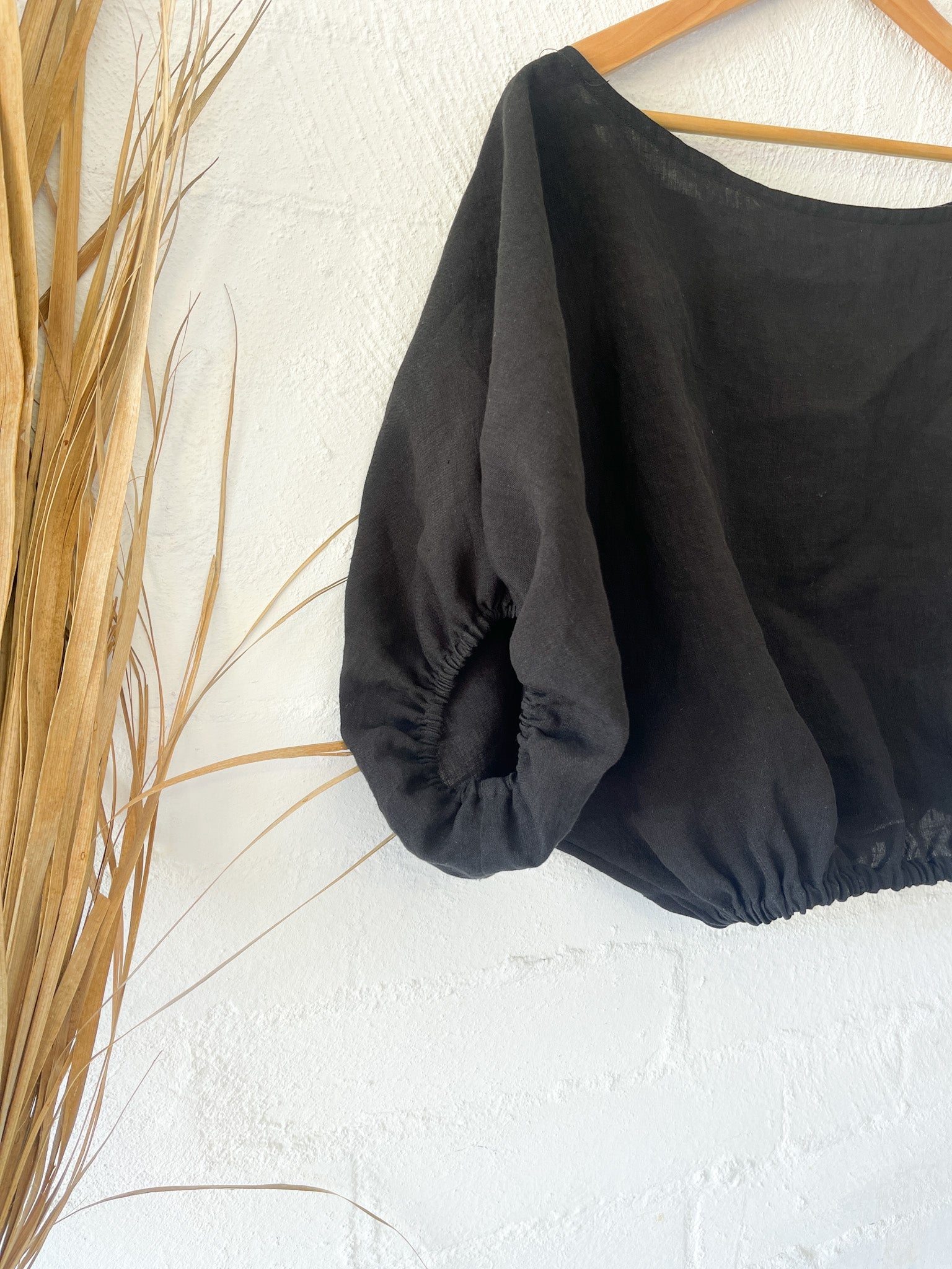 Aura Blouse : black linen - RAFF.A.ELLA