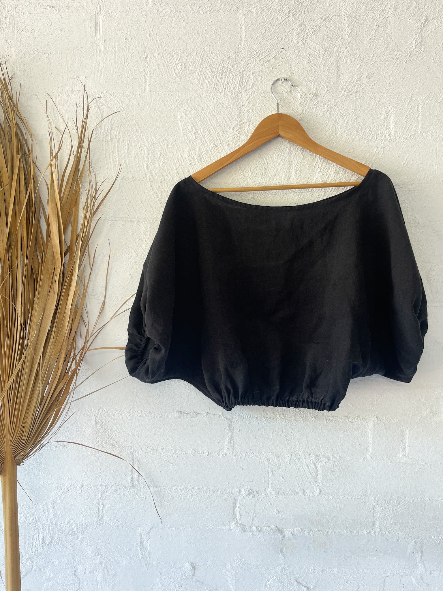 Aura Blouse : black linen - RAFF.A.ELLA