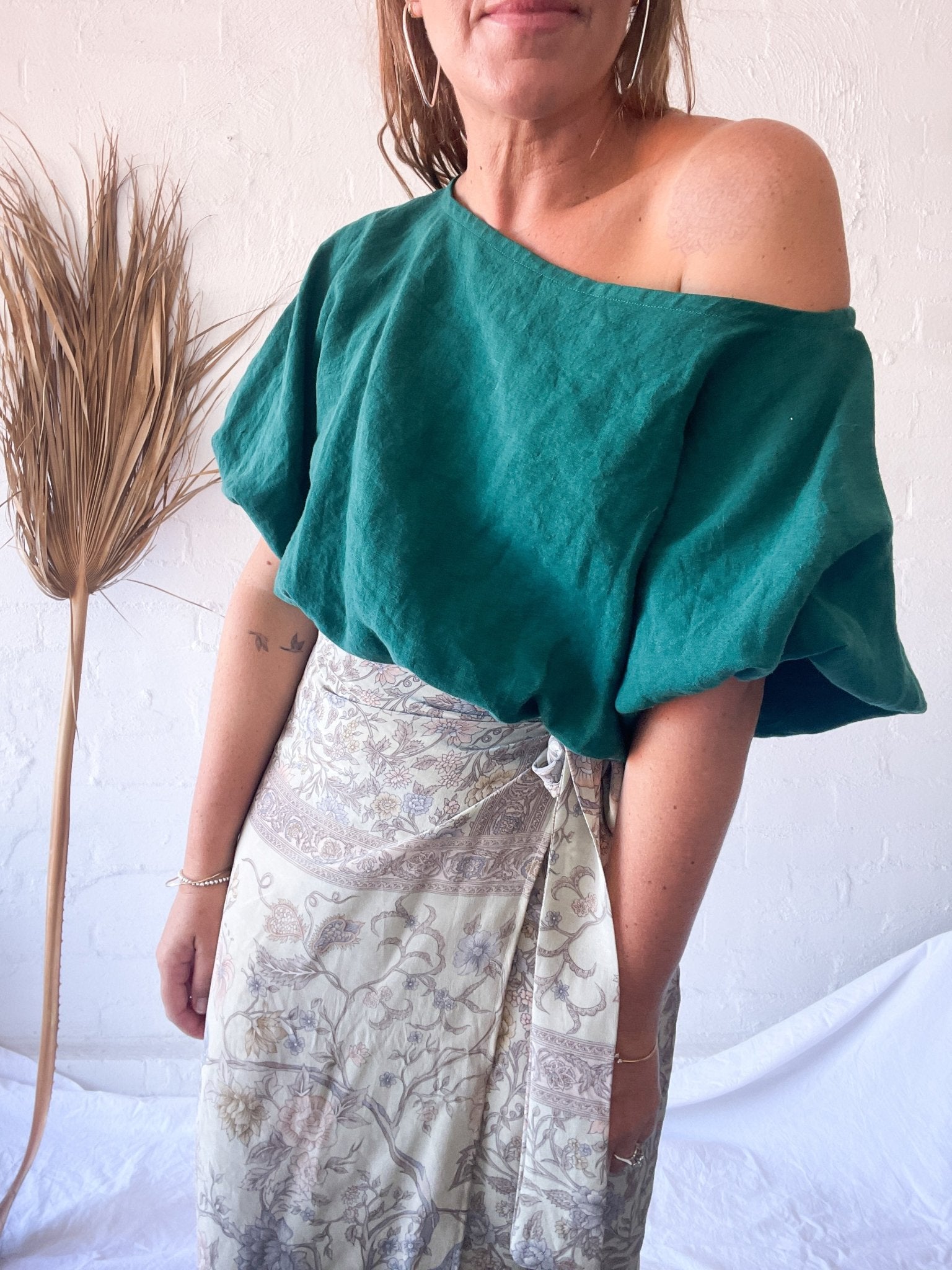 Aura Blouse : emerald linen - RAFF.A.ELLA
