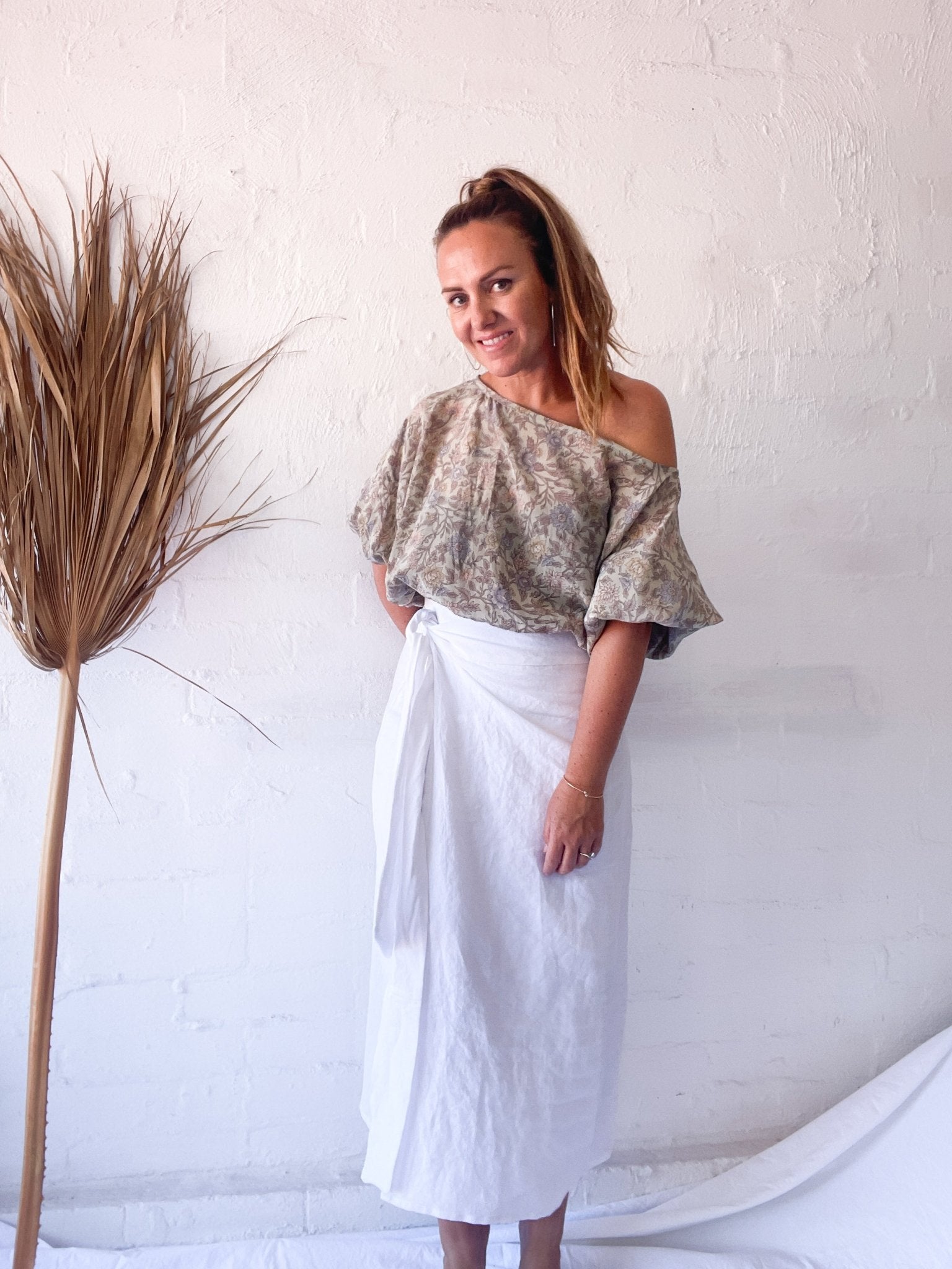 Aura Linen Wrap Skirt : White - RAFF.A.ELLA